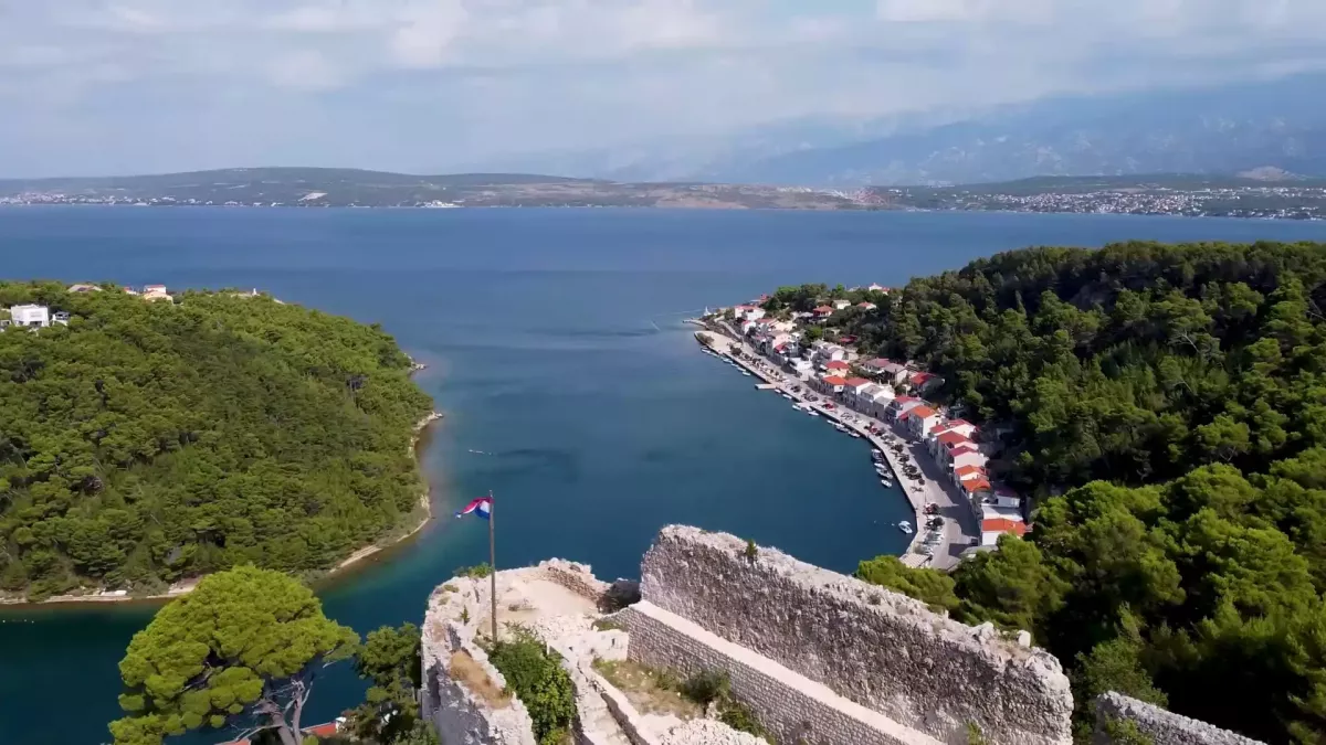 Novigrad Dalmatinski beaches – where to swim and which seaside accommodation to choose?